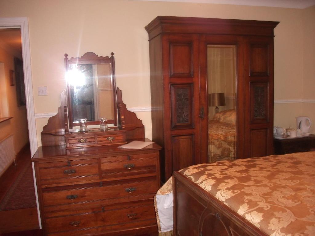 Fuchsia House Bed And Breakfast Connemara Renvyle Εξωτερικό φωτογραφία